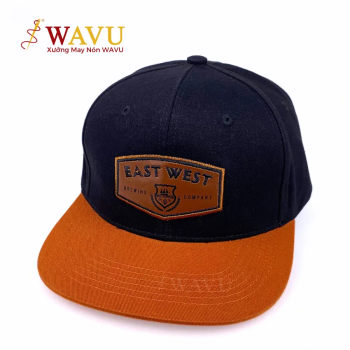 Nón Snapback Đen Phối Nâu – Patch Da In Logo Cá Tính